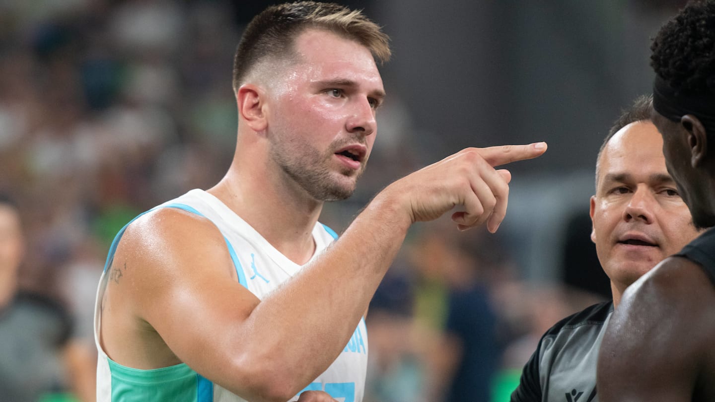 Luka Doncic's fiancée Anamaria posts rare selfies for Slovenia game fit