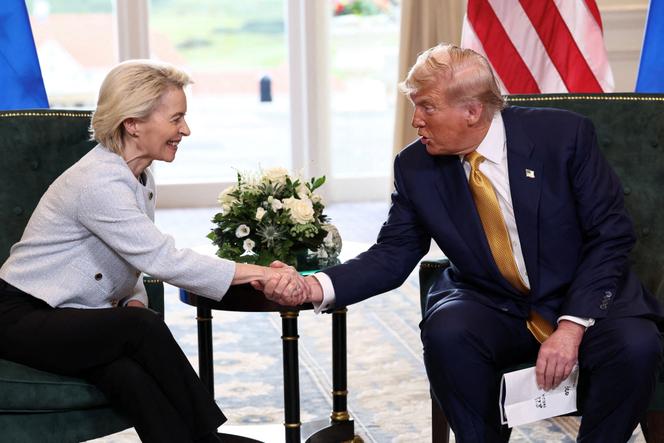 European Commission President Ursula von der Leyen and US President Donald Trump in Turnberry, Scotland, on July 27, 2025.