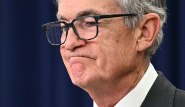 Stocks waver ahead of Fed speech but EU tariff deal lifts Europe