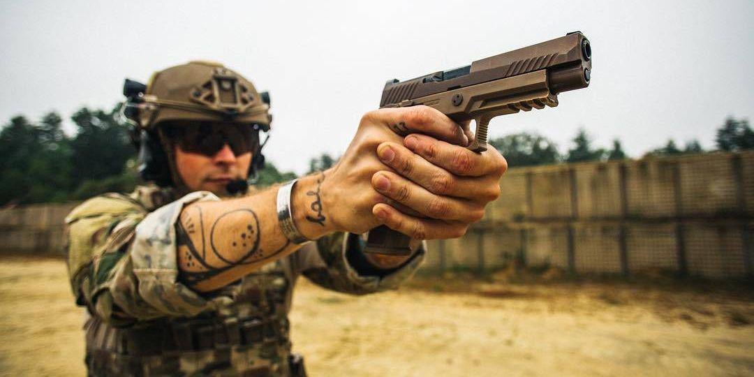 Neue Armeewaffe | Bund erwägt Kauf von amerikanischer Pistole, die unbeabsichtigt schiessen soll