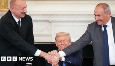 Azerbaijan and Armenia sign peace deal at White House summit