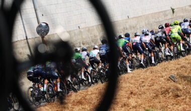 Agressões entre ciclistas na Volta a Portugal resultam em pesadas multas