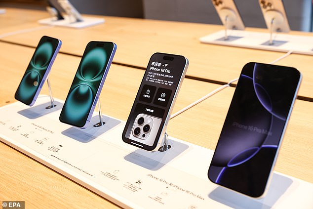 Apple has continued to have issues creating to functional AI program and has had to delay upgrades to its Siri voice assistant