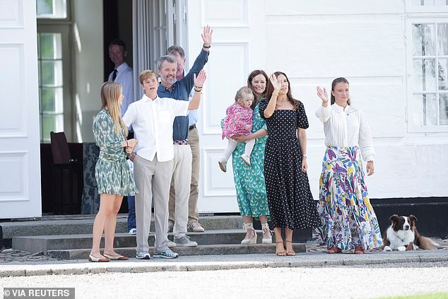Mary completed her elegant summer look with tan heels, minimal gold jewellery including a necklace and bracelet, and wore her glossy dark locks loose over her shoulders