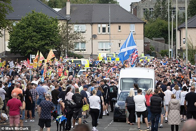 Hundreds of Scots descended on a hotel accommodating migrants in Falkirk on Saturday