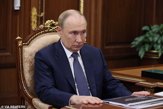 Ukraine peace talks were in disarray on Wednesday after Russia demanded Moscow and Beijing get a veto on any security guarantees