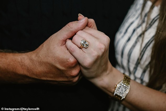 Taylor Swift shows off her new engagement ring from Travis Kelce