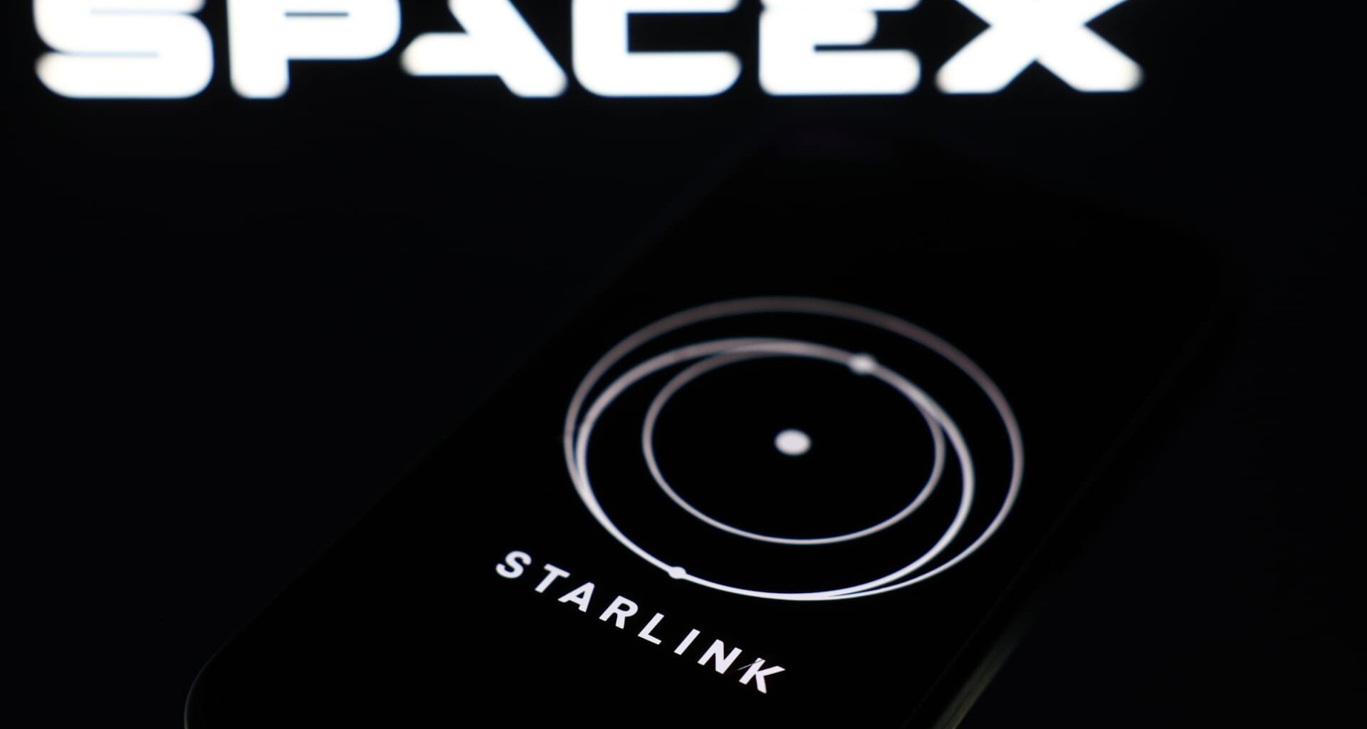 Musk's Starlink suffers apparent outage as SpaceX launches satellites