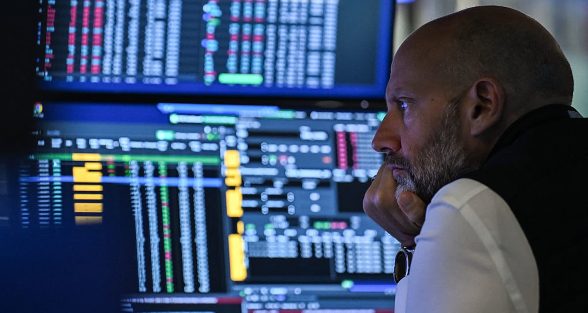 Sentiment on stocks collapses the most since the February market top