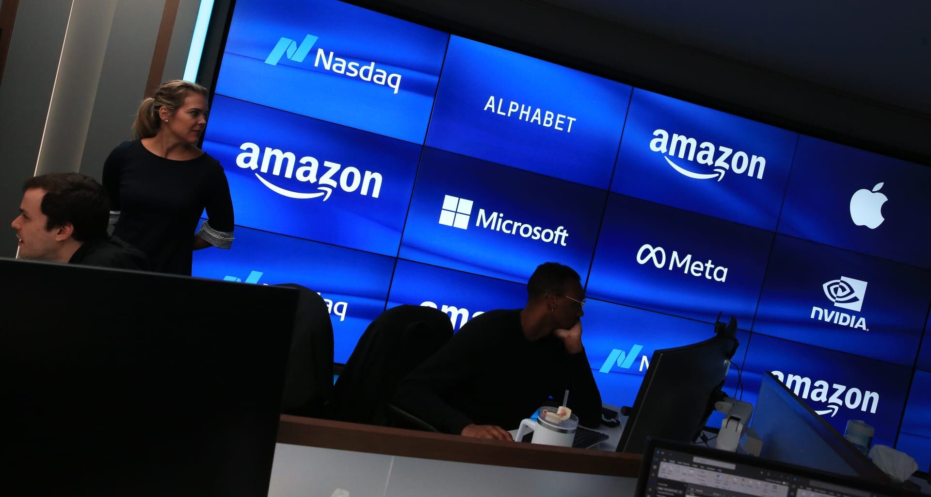 What a rate cut means for stocks, plus a bullish call on AI spending