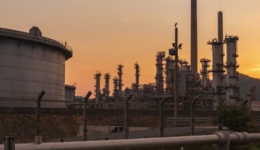 Oil gains as U.S.-China tariff pause extension boosts trade hopes