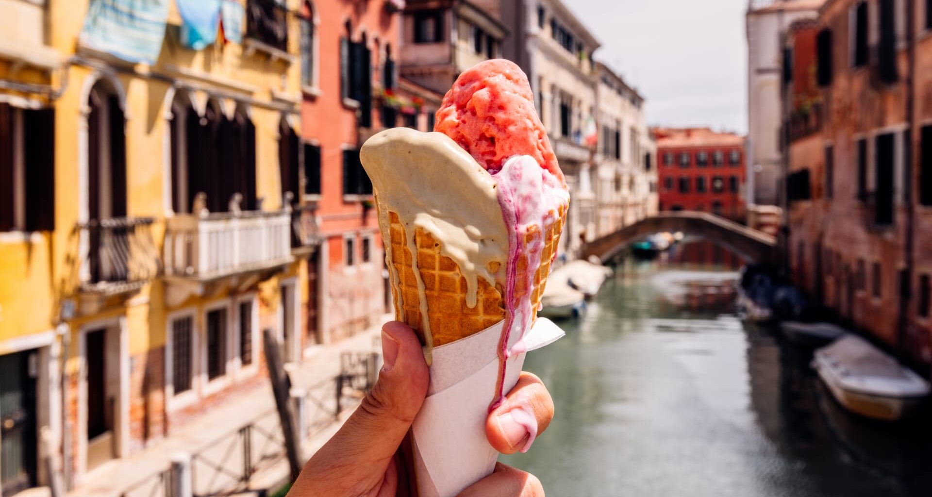 Tourists tackle geopolitical risks, currency moves and extreme heat