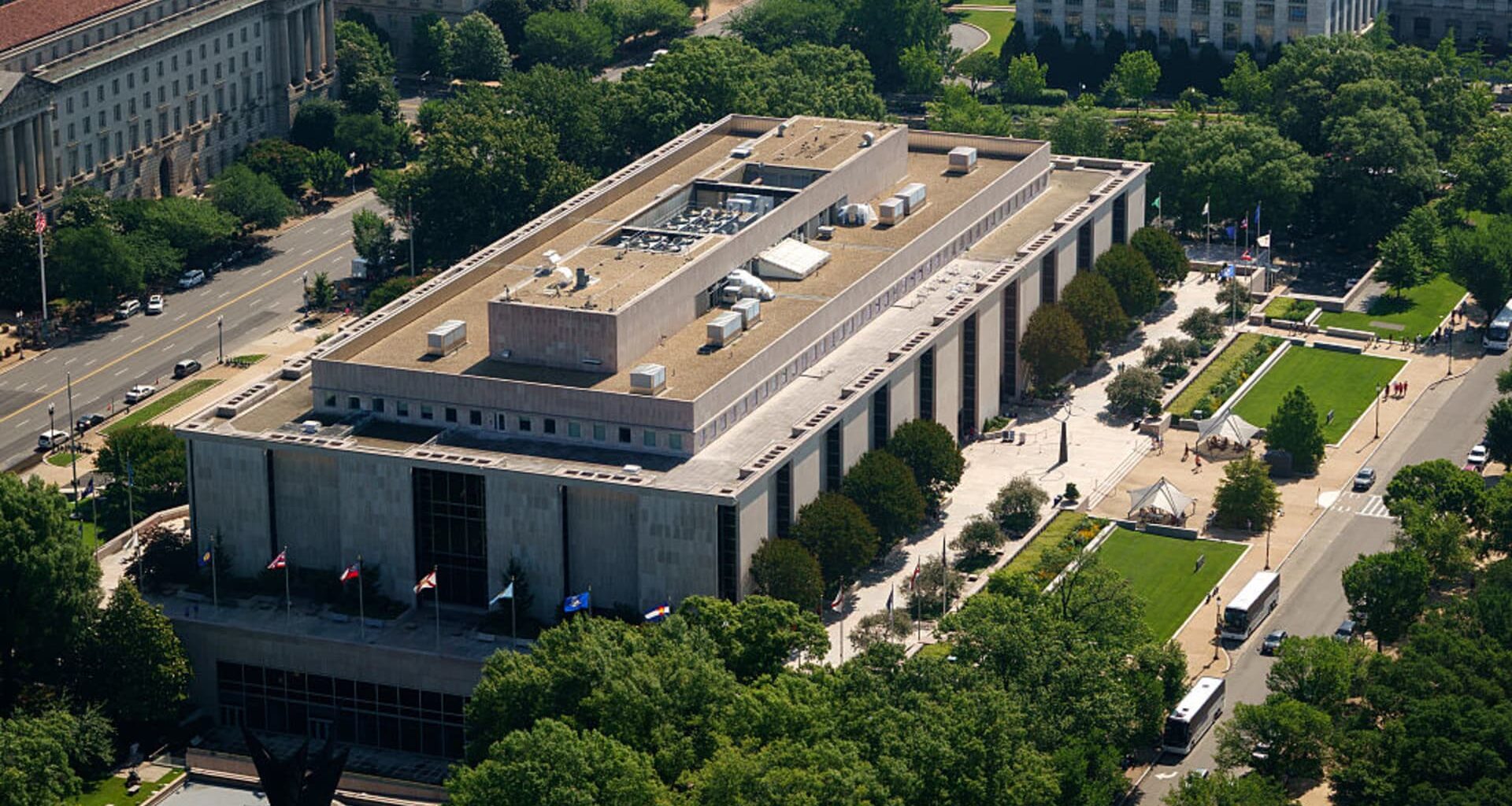 Trump targets museums with college playbook