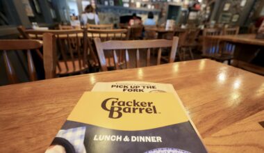Trump says Cracker Barrel should restore old logo