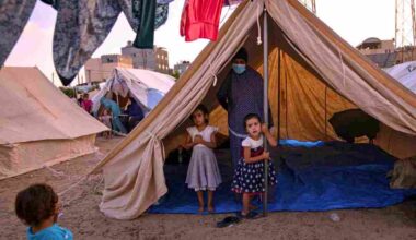 refugees' tents turned into 'human ovens' during summer