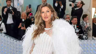 Gisele Bündchen captivated fans in Vogue France's wellness issue with a stunning beach photoshoot (Getty Images) Gisele Bündchen stuns in Vogue France bikini shoot as fans call her ‘a goddess’ amid post-Tom Brady glow