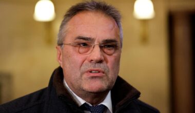 FILE PHOTO: Former domestic intelligence official Egisto Ott looks on in a courtroom, where he is accused of having passed confidential information, in Vienna, Austria, November 8, 2024. REUTERS/Lisa Leutner/File Photo