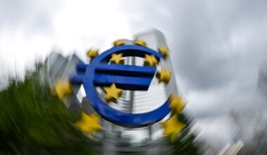 Cash use is still growing, says ECB, while pushing ‘digital euro’