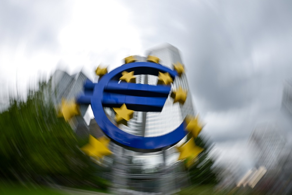 Cash use is still growing, says ECB, while pushing ‘digital euro’