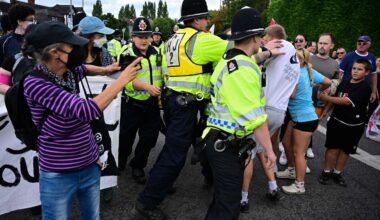 Au Royaume-Uni, l’extrême droite mobilise grâce à la crise de l’asile : « Je ne veux plus payer pour eux »
