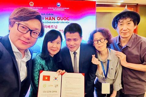 From left: Fred Chong (WebTVAsia), Ngo Thi Bich Hanh (BHD), Dang Tran Cuong (Cinema Department of Vietnam), Kim Hyo-jeong and Kim Tai Sik (Film Line)