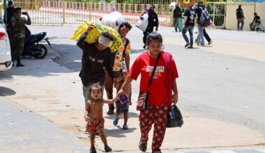 Ministries coordinating school enrolments for 50,000 children of returning Cambodian migrant workers