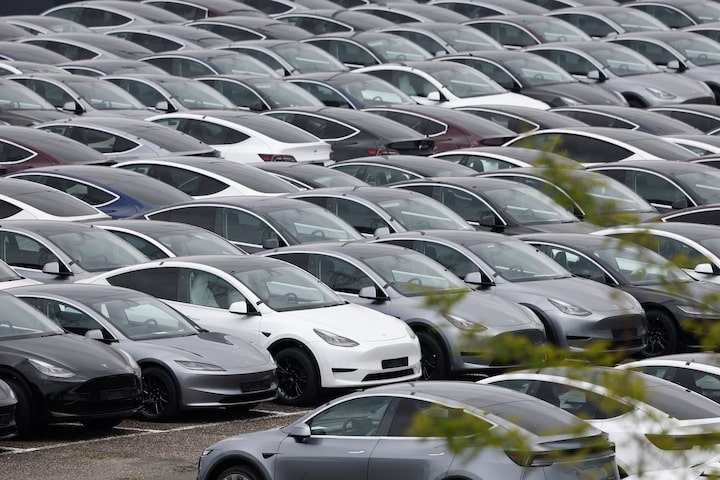 Tesla sales plummet in Sweden, Denmark, and France for seventh consecutive month