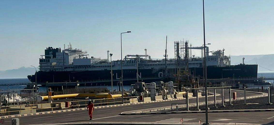 Egypt’s Petroleum Min. Announces Arrival of Floating Regasification Unit at Jordan’s Aqaba Port