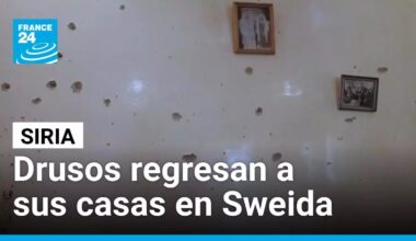 Drusos sirios regresan a sus hogares desvastados en Sweida tras la escalada de violencia