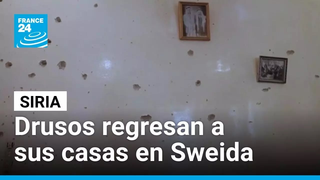Drusos sirios regresan a sus hogares desvastados en Sweida tras la escalada de violencia