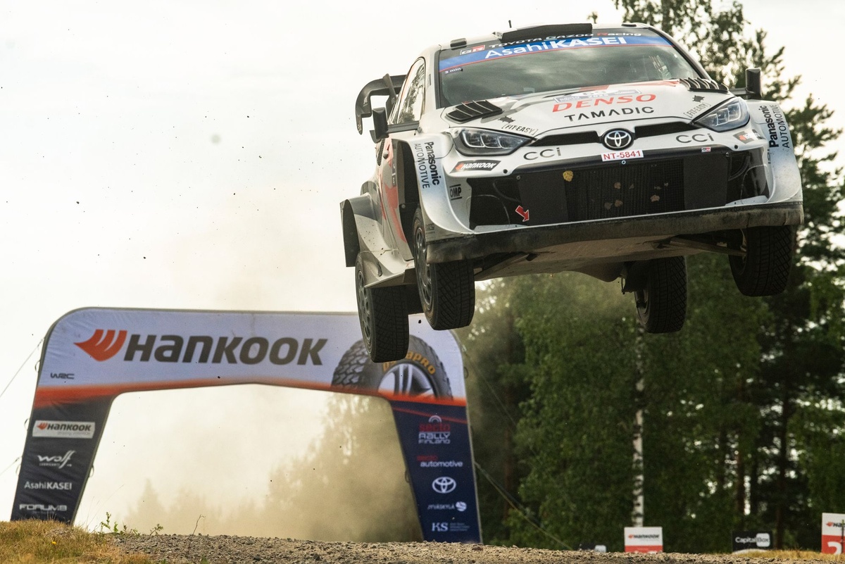 Toyota locks out top five after Hyundai punctures