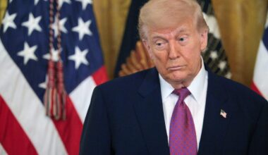 Global markets tumble as Trump pushes on with trade war