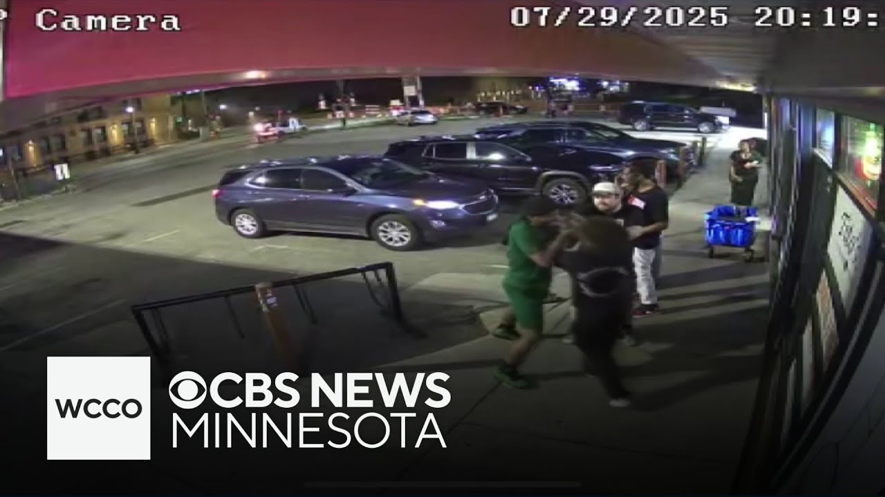Video shows teen restaurant worker trained in jiu-jitsu fight off attacker