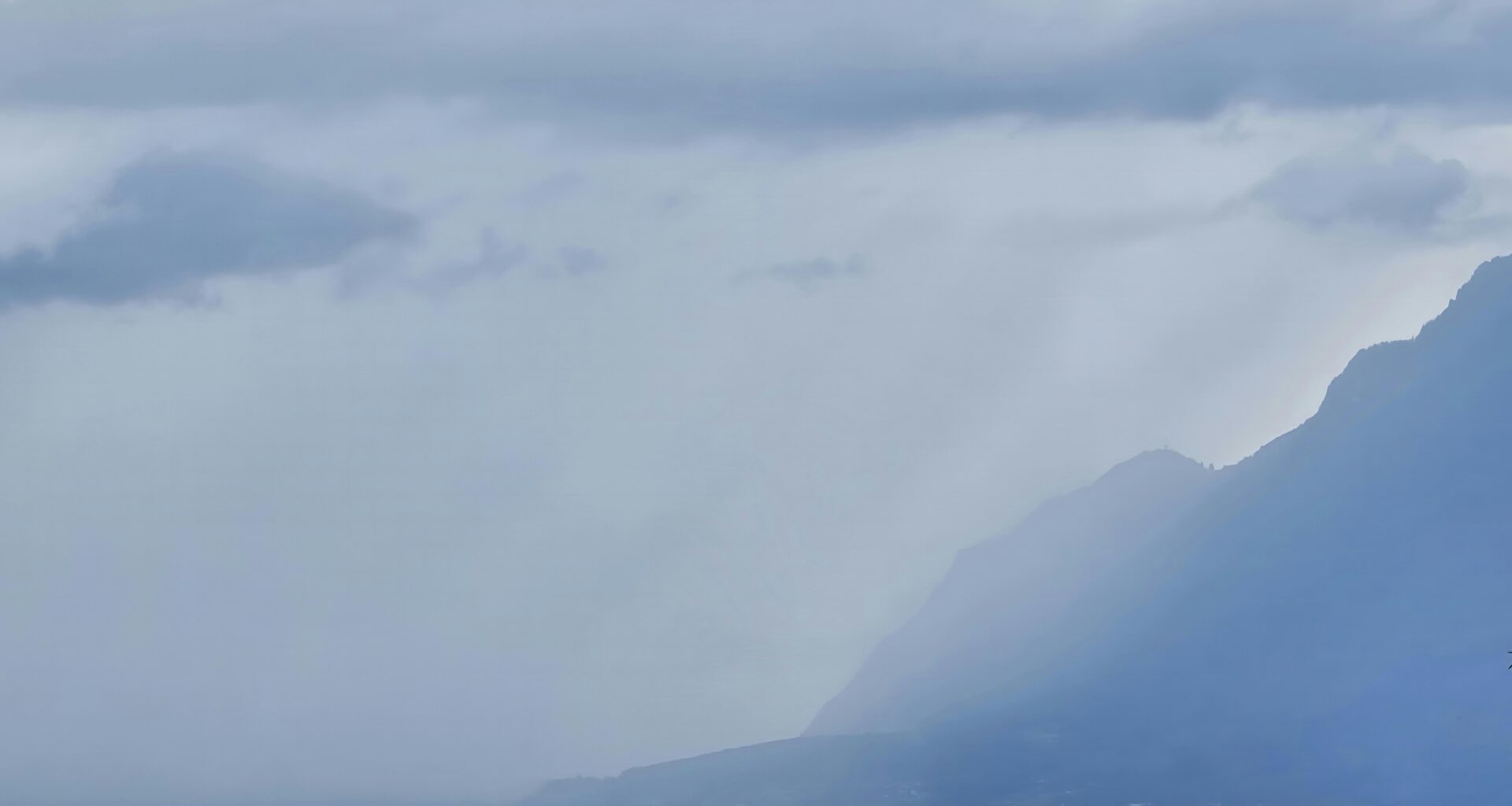 View from Lausanne (OC, I live in Lausanne)