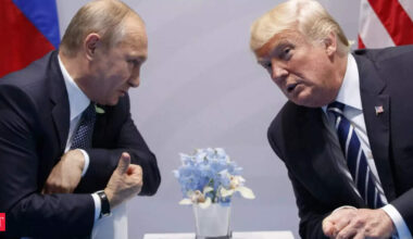 Moscow ends missile pact, issues nuclear warning to US and NATO