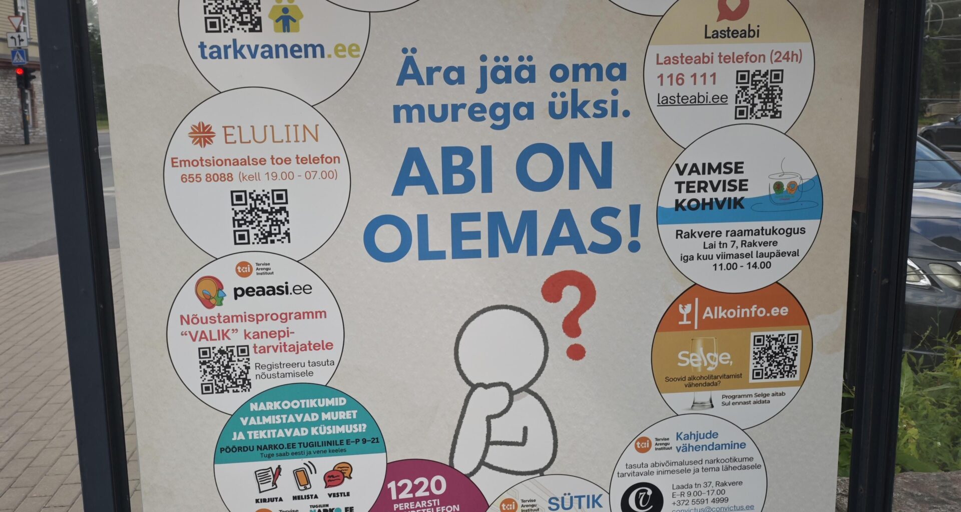 Rakveres on üleval abistavad plakatid