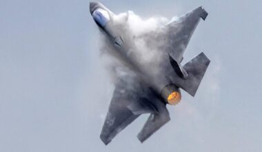 España descarta comprar el F-35 y elige entre el Eurofighter y el FCAS!
