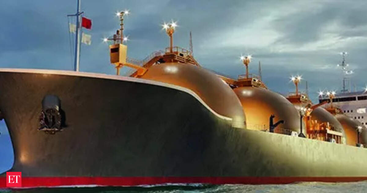 EU buys more LNG from Russia, less from US