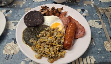 Welsh breakfast, Granary Farm Cafe, Port Eynon. £8.50 with tea.
