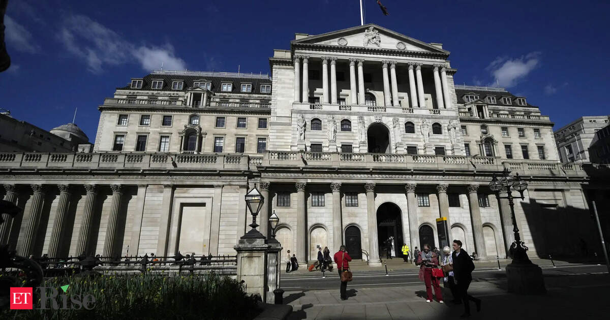 Charting the Global Economy: A split Bank of England cuts rates