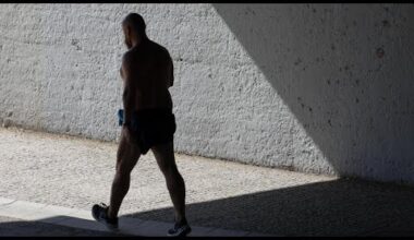 Sócrates o Nietzsche: cómo enfrentar la modernidad gracias a la Filosofía • FRANCE 24 Español