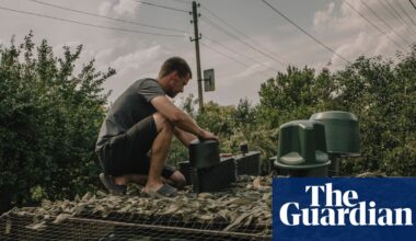‘It’s a robot war’: eastern Ukraine faces onslaught of Russian glide bombs, rockets and kamikaze drones | Ukraine