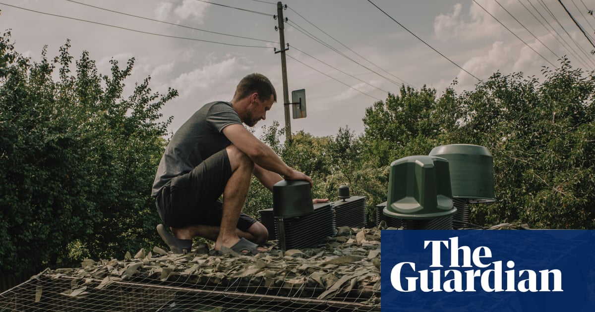 ‘It’s a robot war’: eastern Ukraine faces onslaught of Russian glide bombs, rockets and kamikaze drones | Ukraine
