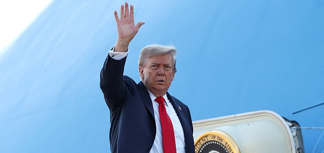 U.S. President Donald Trump boards Air Force One as he departs for Alaska to meet with Russian President Vladimir Putin to negotiate for an end to the war in Ukraine, from Joint Base Andrews in Maryland, U.S., August 15, 2025. REUTERS/Kevin Lamarque