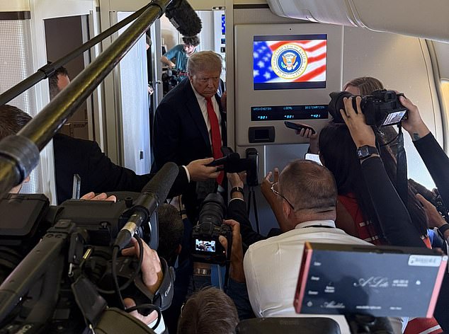 15000655 TRUMP PUTIN LIVE BLOG https://x.com/MargoMartin47/status/1956331165696045421PostPresident Donald Trump gaggles with the press while en route to Anchorage, Alaska ¿¿¿¿