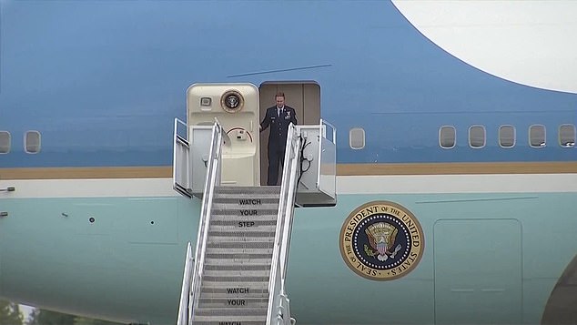 15000655 TRUMP PUTIN LIVE BLOG AIR FORCE ONE ARRIVES IN ALASKA August 15, 2025 15000655 TRUMP PUTIN LIVE BLOG