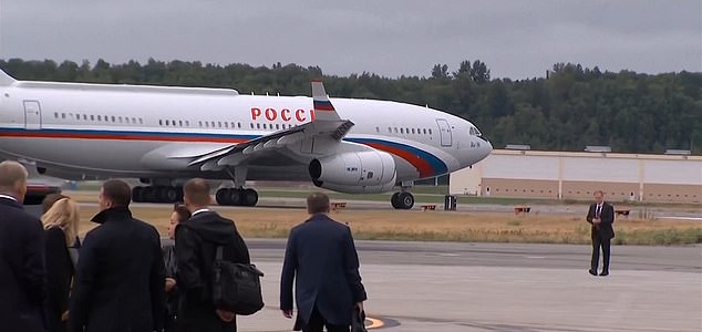 15000655 TRUMP PUTIN LIVE BLOG AIR FORCE ONE ARRIVES IN ALASKA August 15, 2025 15000655 TRUMP PUTIN LIVE BLOG