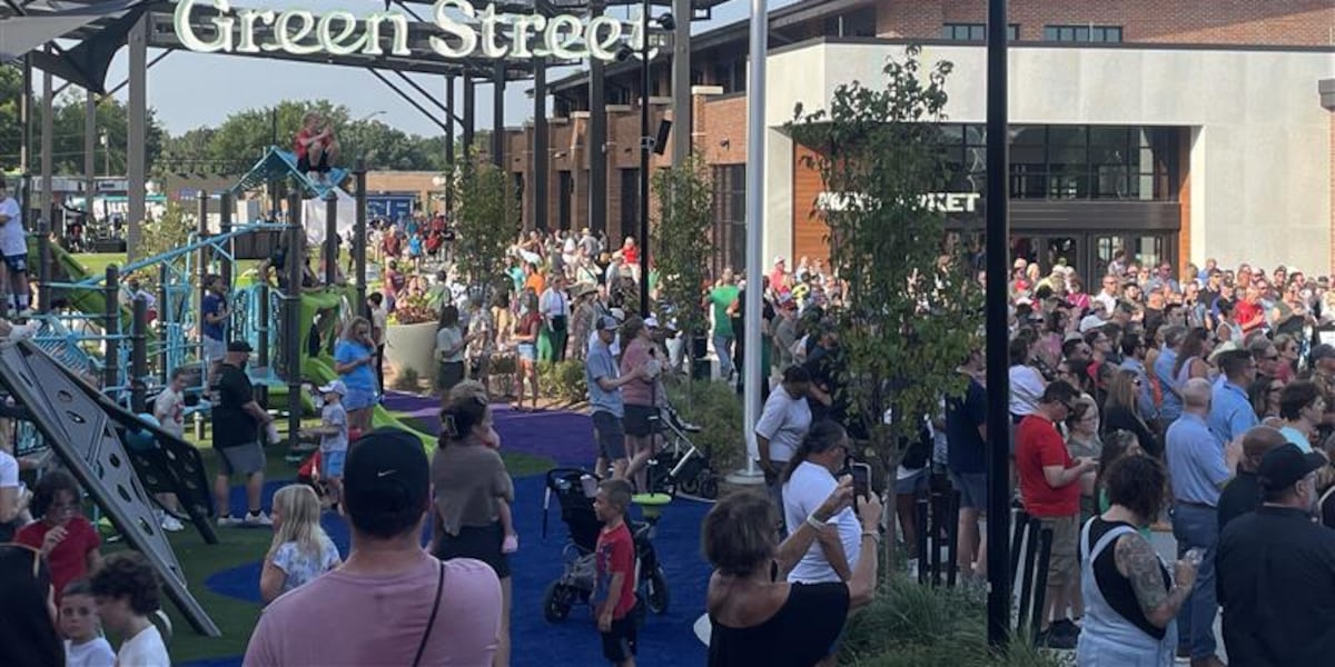 New entertainment space opens in Lee's Summit