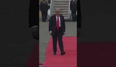 Trump struggles to walk straight when preparing to meet Putin