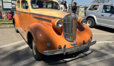 Maşinile de epocă invadează Braşovul pe 23 august